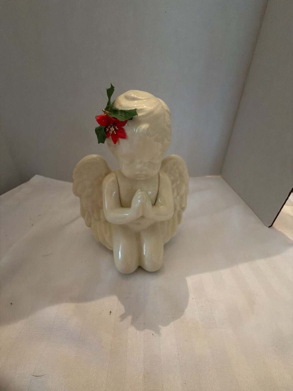 Vintage Ceramic Praying Angel Figurine With Poinsettia